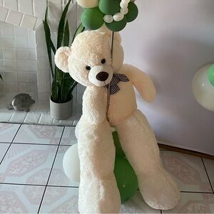 Giant beige teddy bear for baby’s room or prop